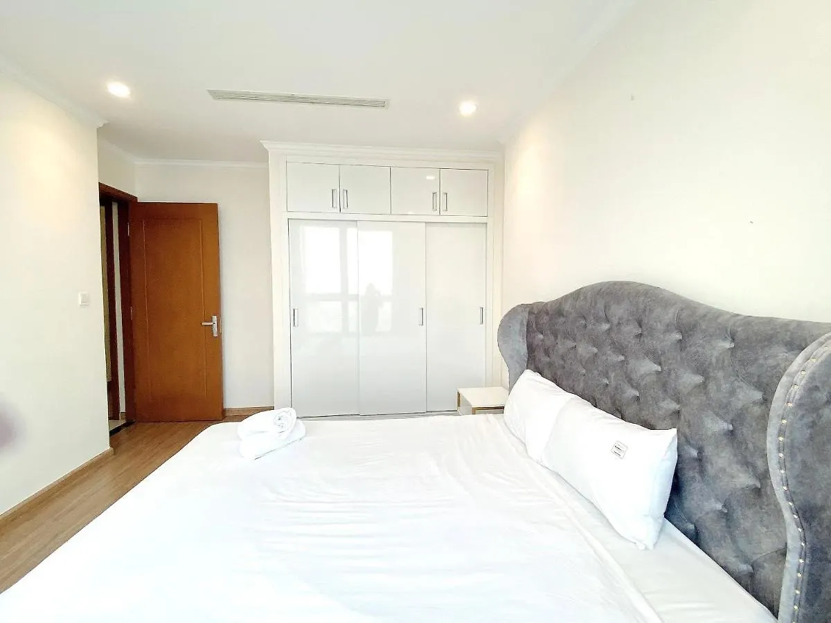 Apartment Cao House Saigon - Vinhomes Central Park Ho Chi Minh City