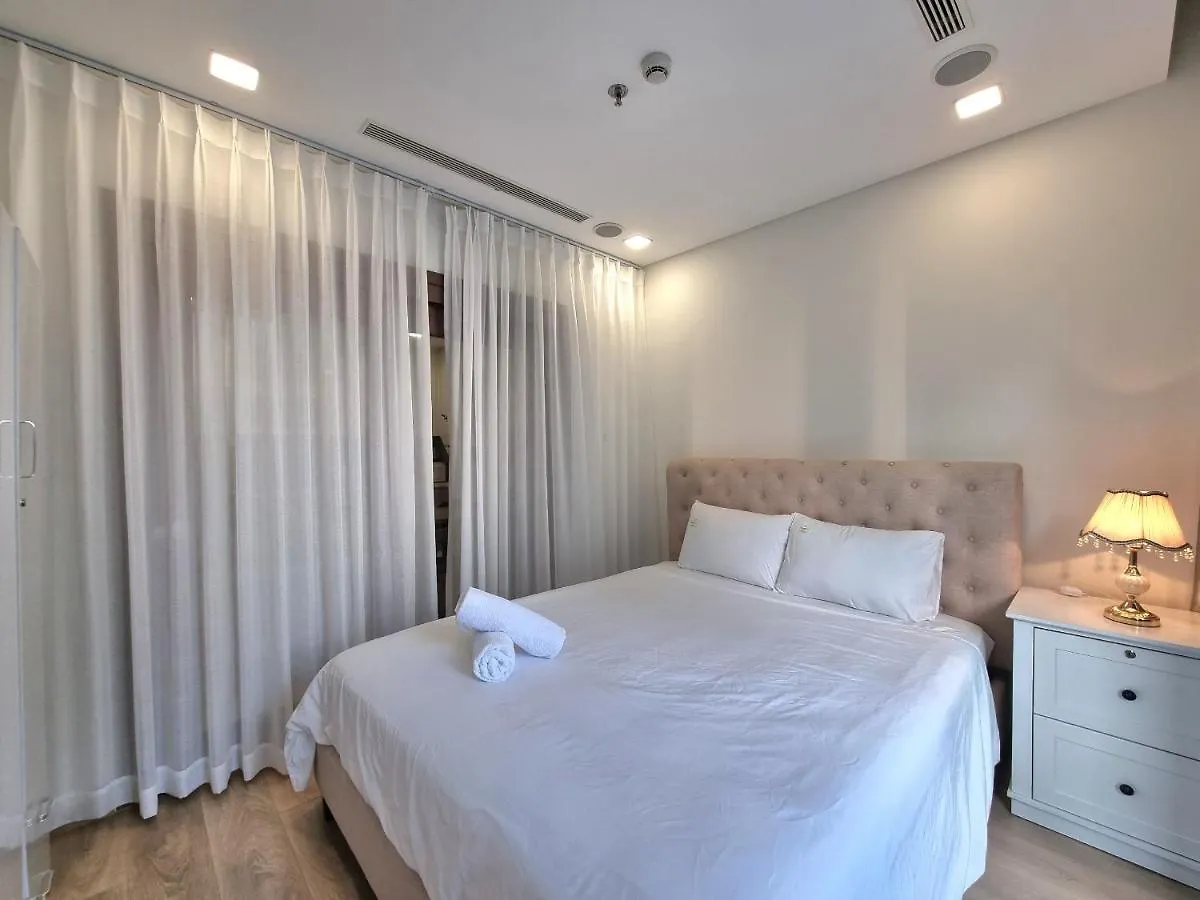 Cao House Saigon - Vinhomes Central Park Ho Chi Minh City