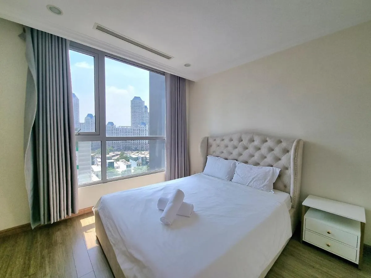 Apartment Cao House Saigon - Vinhomes Central Park Ho Chi Minh City