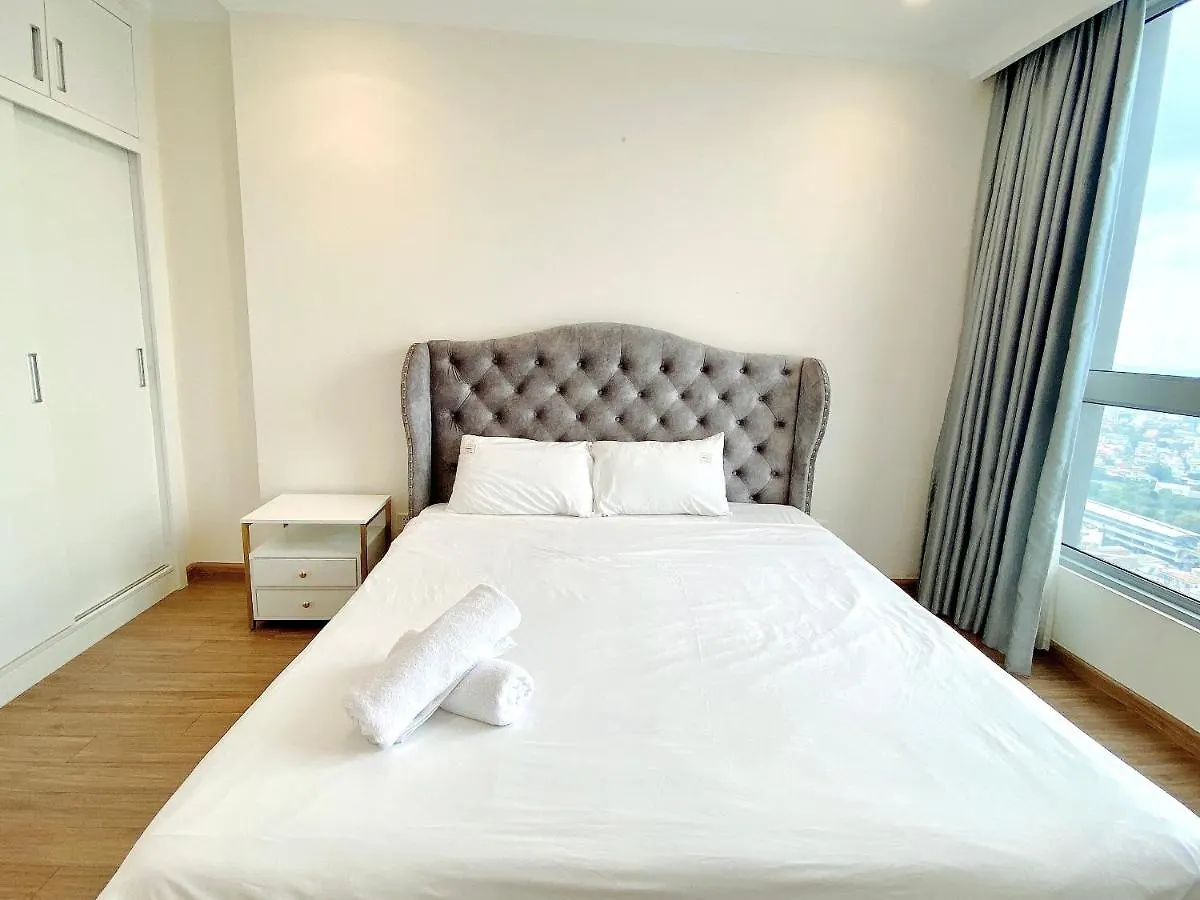 Cao House Saigon - Vinhomes Central Park Ho Chi Minh City Apartment