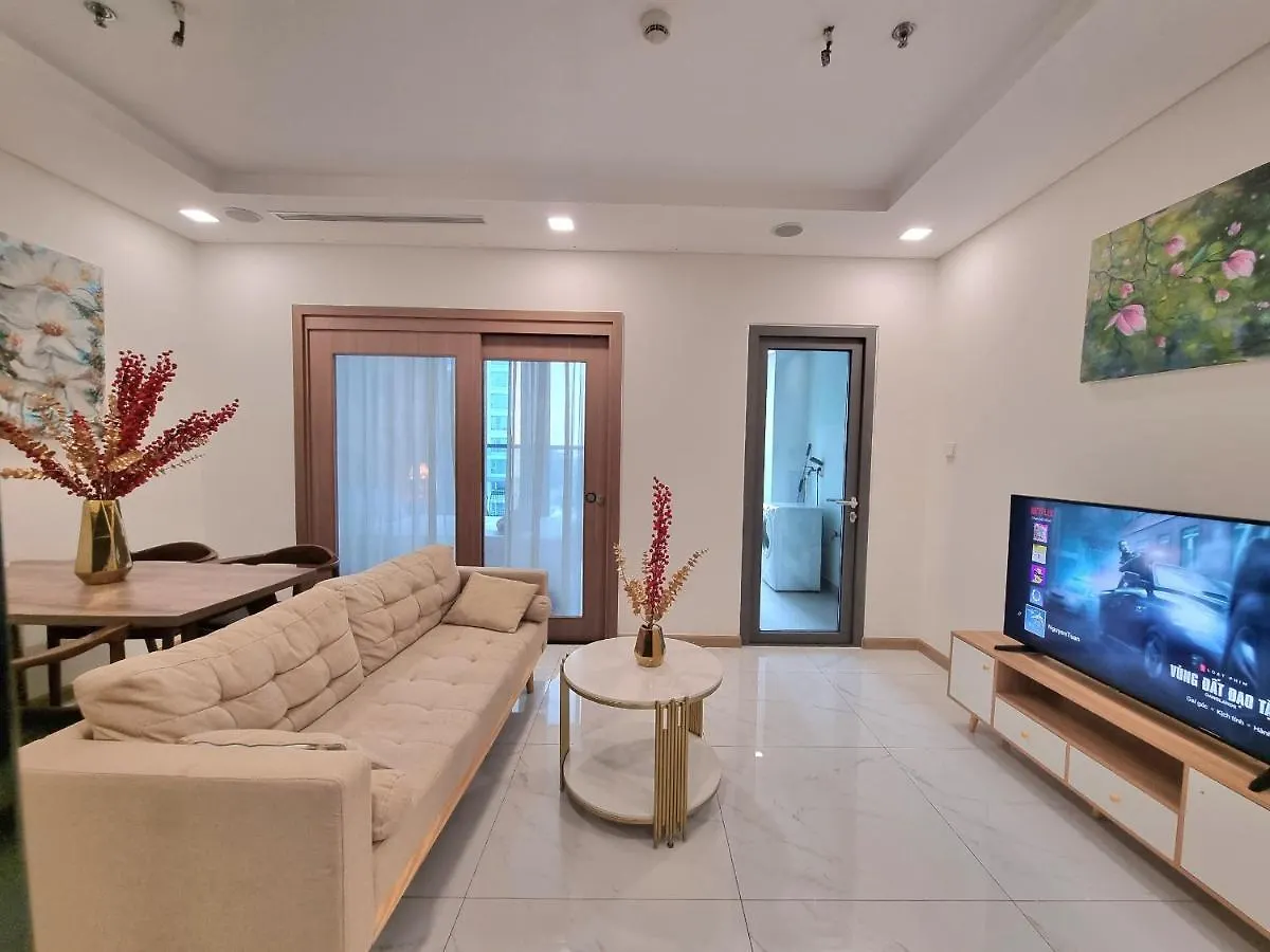 Apartment Cao House Saigon - Vinhomes Central Park Ho Chi Minh City