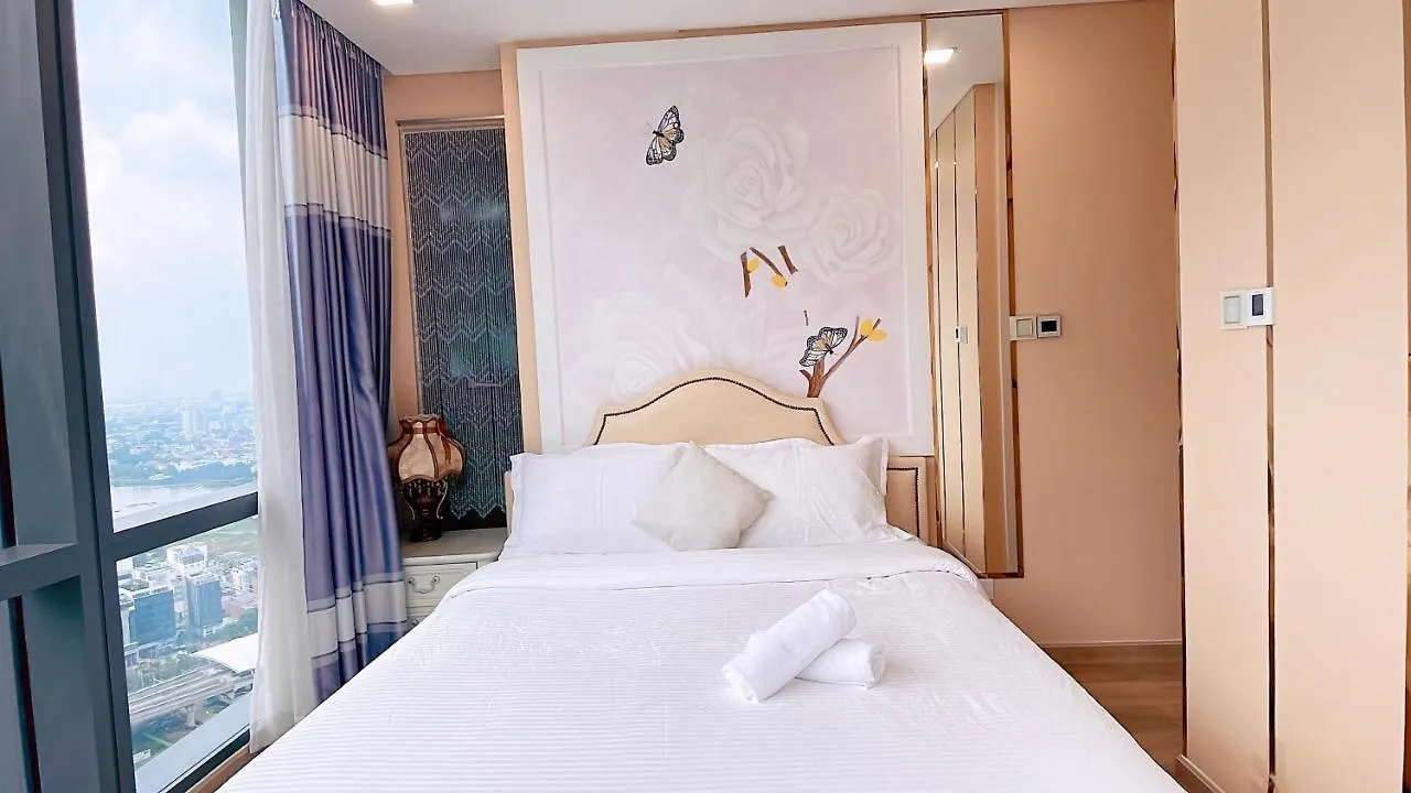 Apartment Cao House Saigon - Vinhomes Central Park Ho Chi Minh City